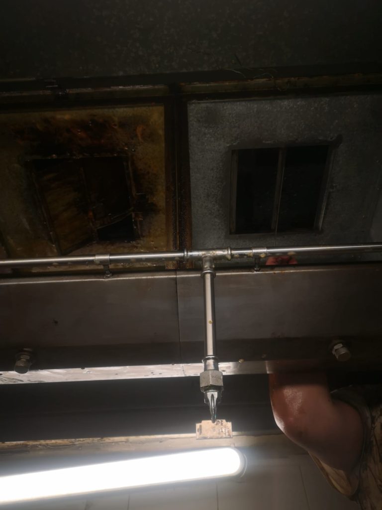Profesionales en limpieza industrial